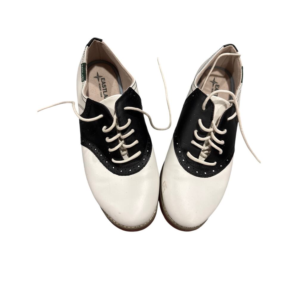 Women’s Size 8.5 Saddle Shoe